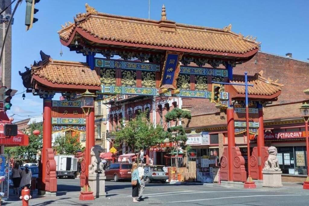 Clean 3Rd Floor Executive 1 Bedroom Apt In Old Town China Town 빅토리아 외부 사진