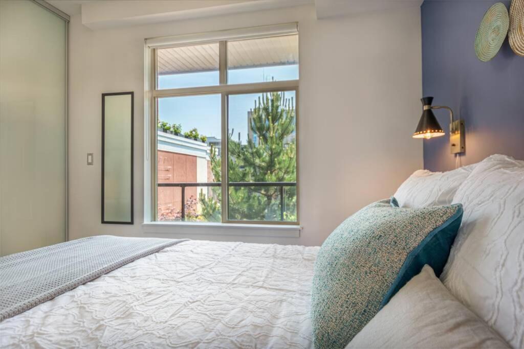 Clean 3Rd Floor Executive 1 Bedroom Apt In Old Town China Town 빅토리아 외부 사진